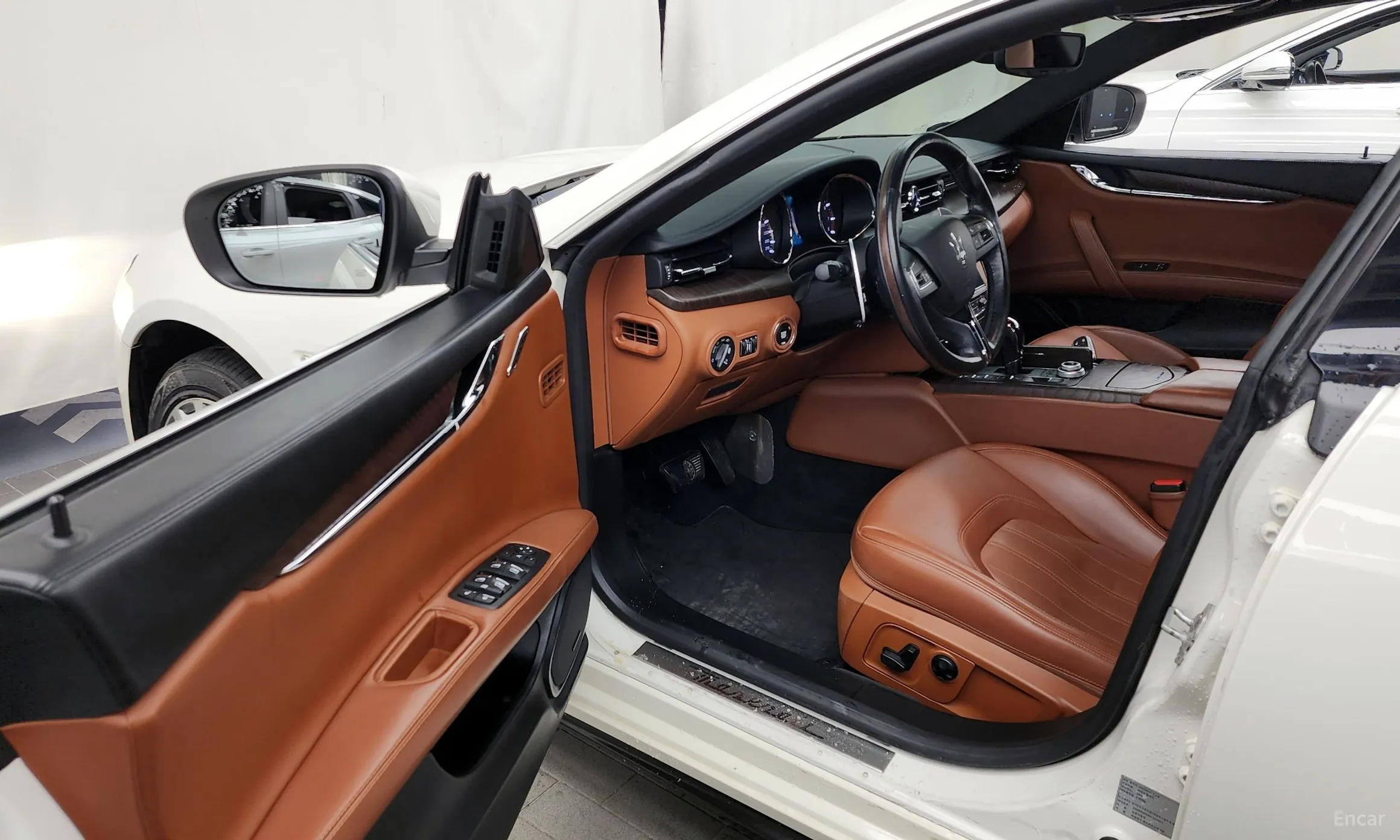 Maserati Quattroporte превью 10