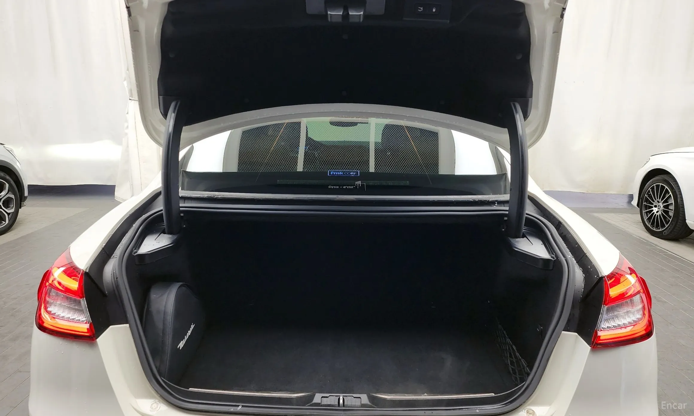 Maserati Quattroporte превью 20