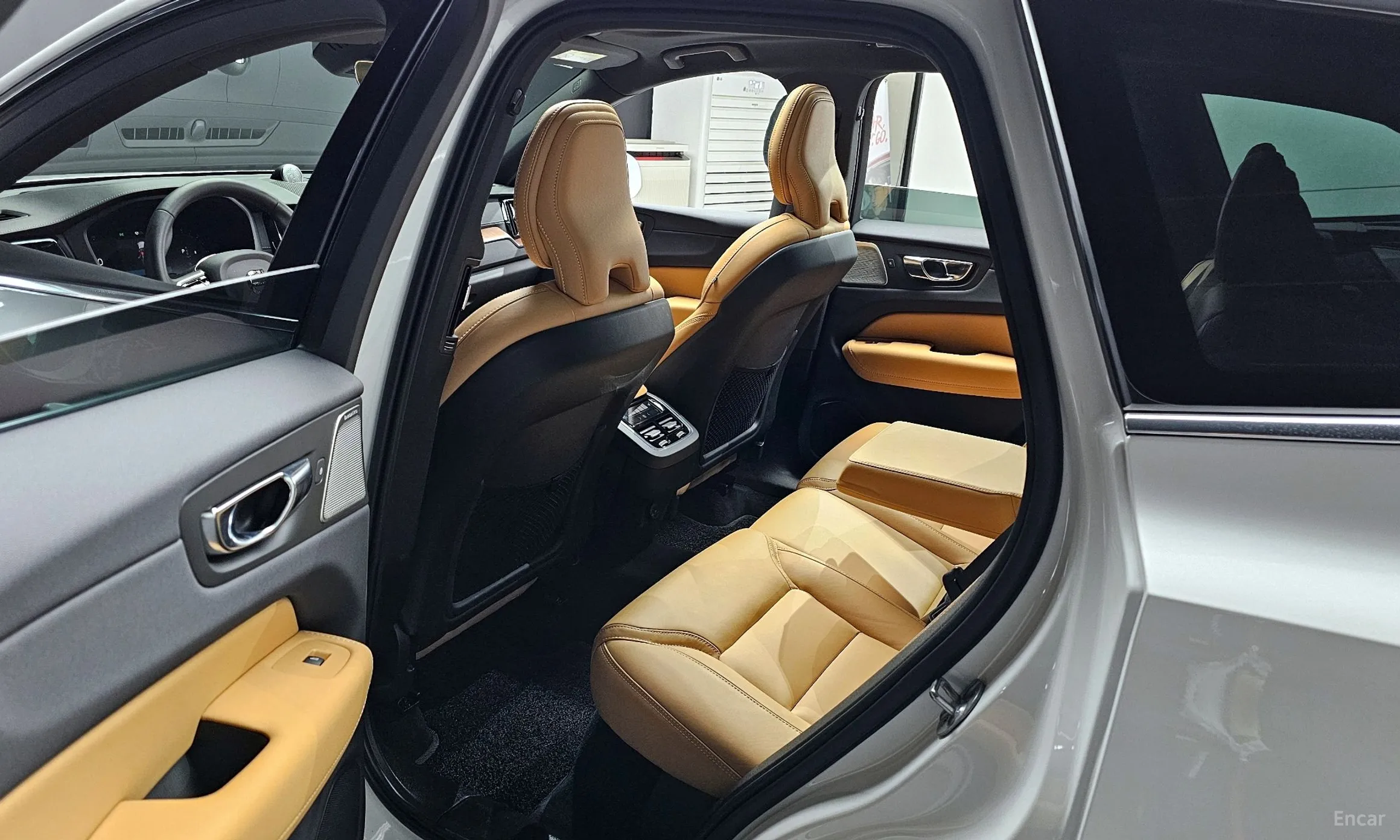 Volvo XC60 Gen 2 превью 11