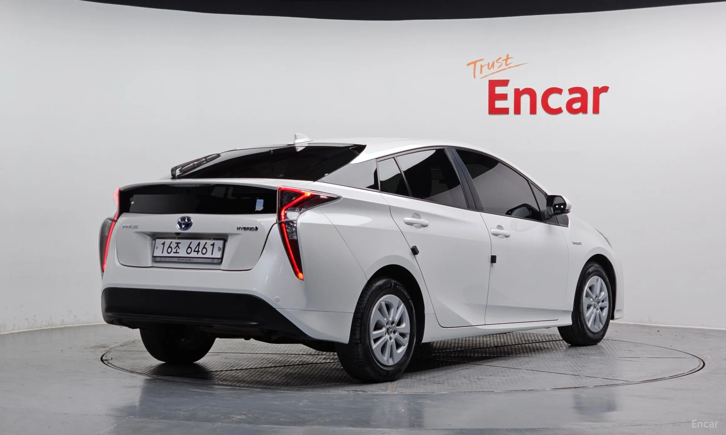 Toyota Prius 4th Generation превью 2