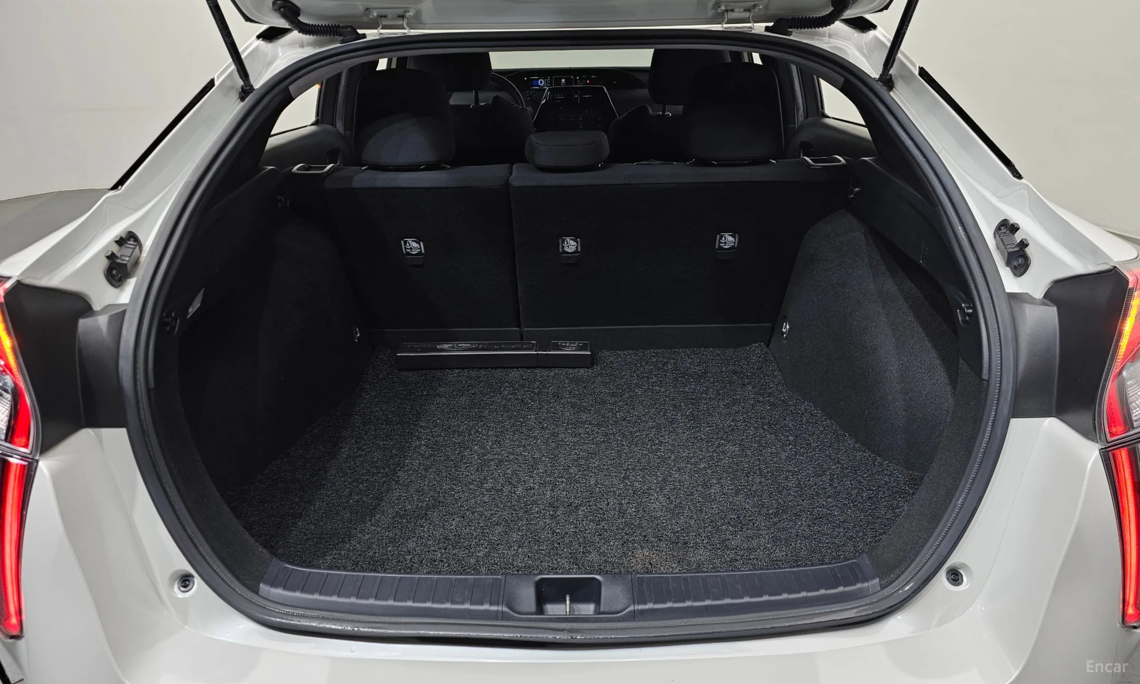 Toyota Prius 4th Generation превью 20