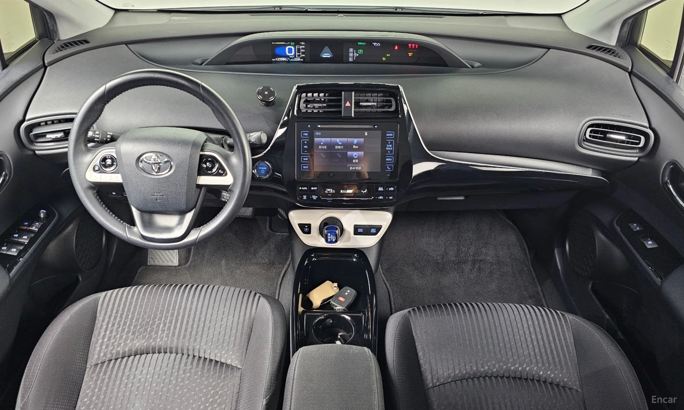 Toyota Prius 4th Generation превью 7