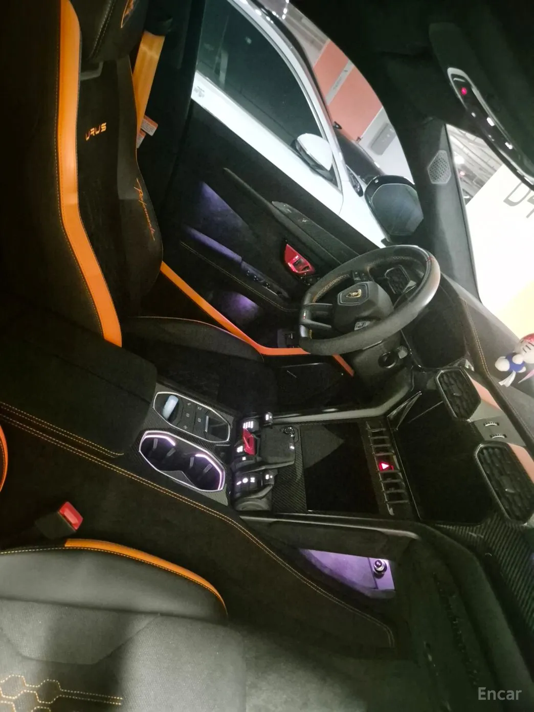 Lamborghini Urus превью 9
