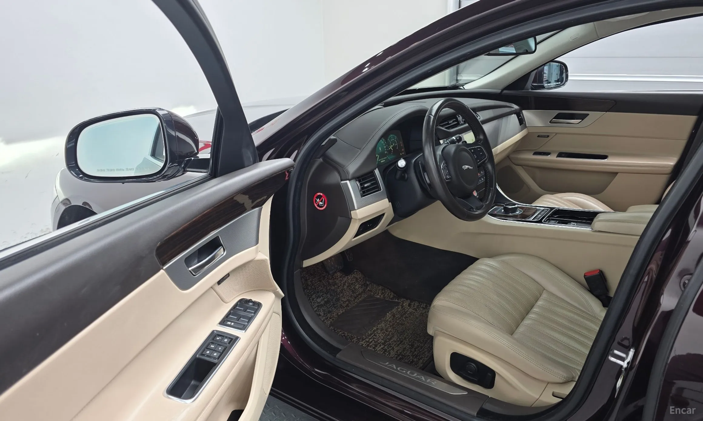 Jaguar XF (x260) превью 11
