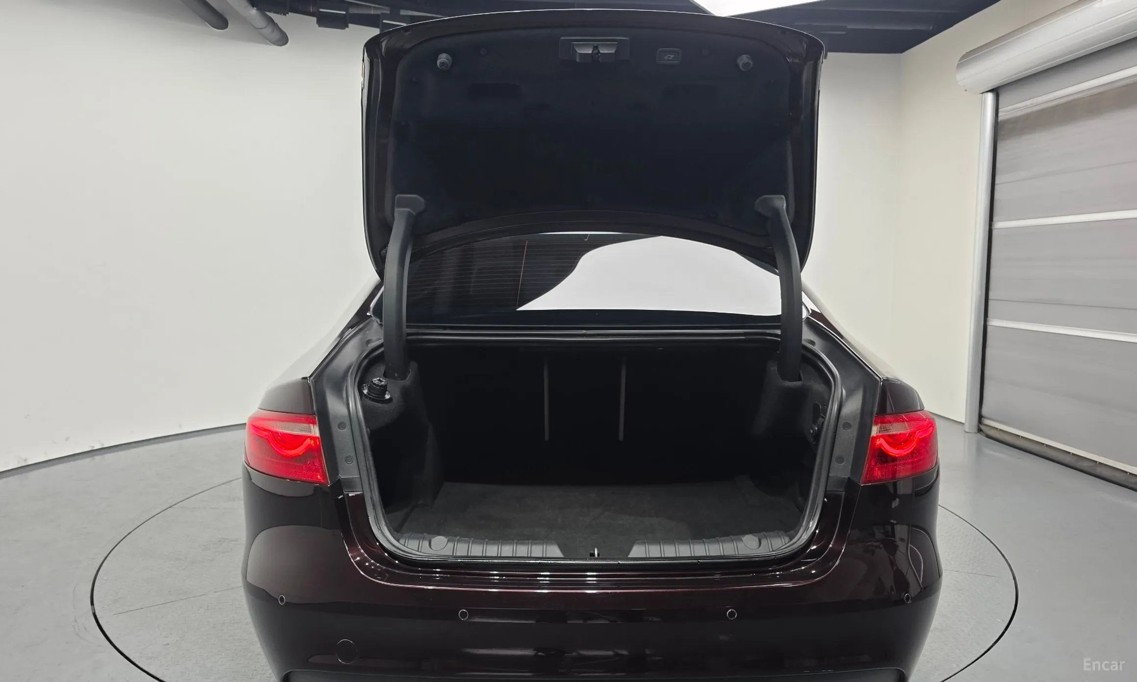Jaguar XF (x260) превью 20