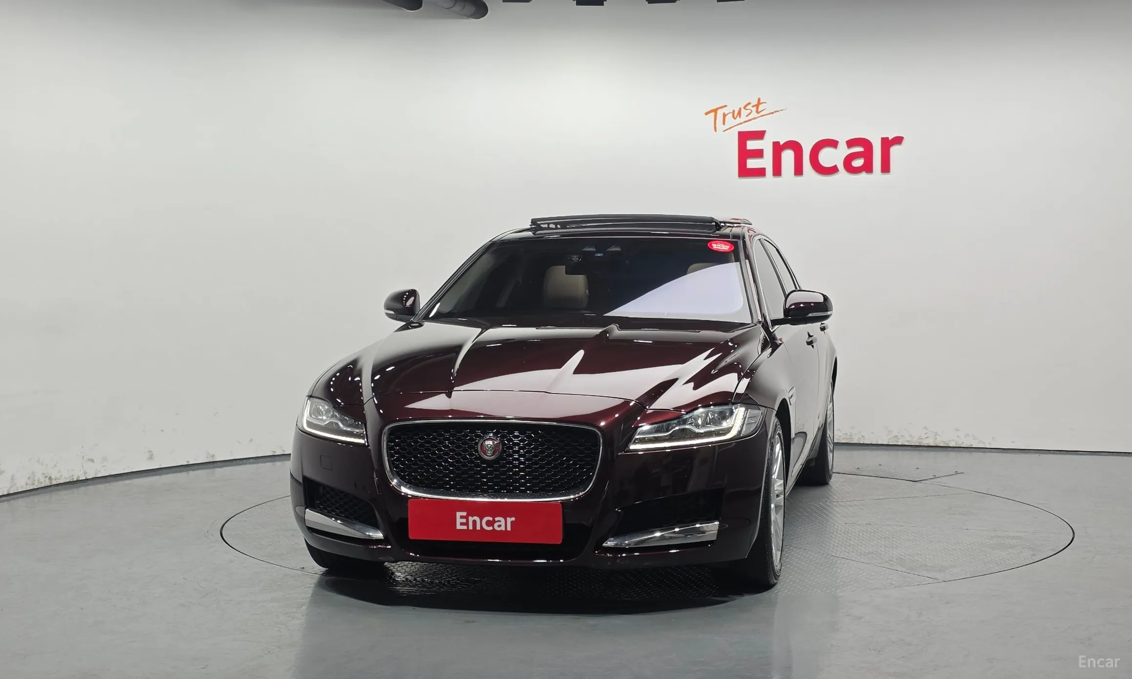 Jaguar XF (x260) превью 3