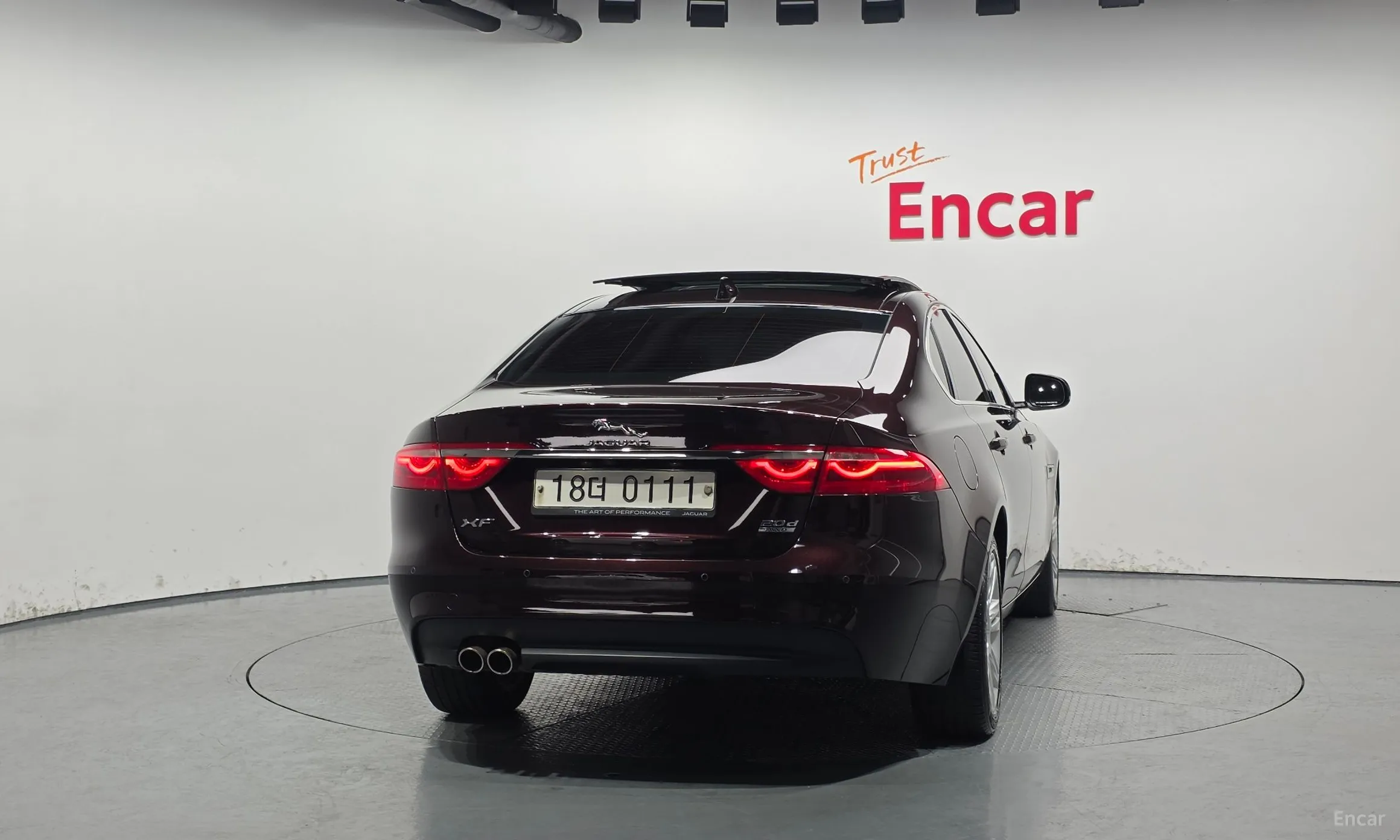 Jaguar XF (x260) превью 4