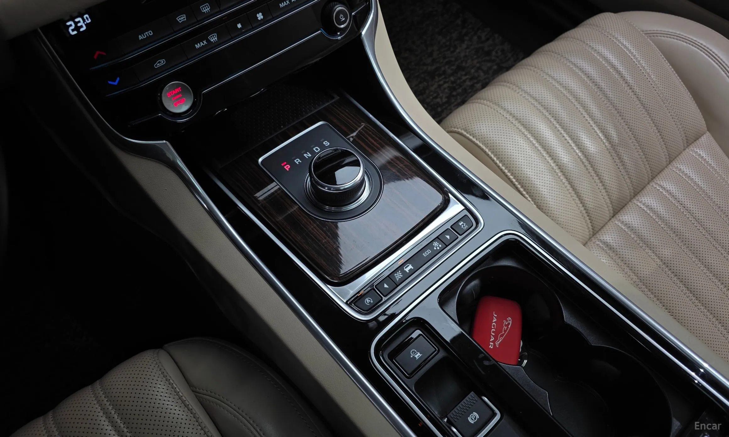 Jaguar XF (x260) превью 9