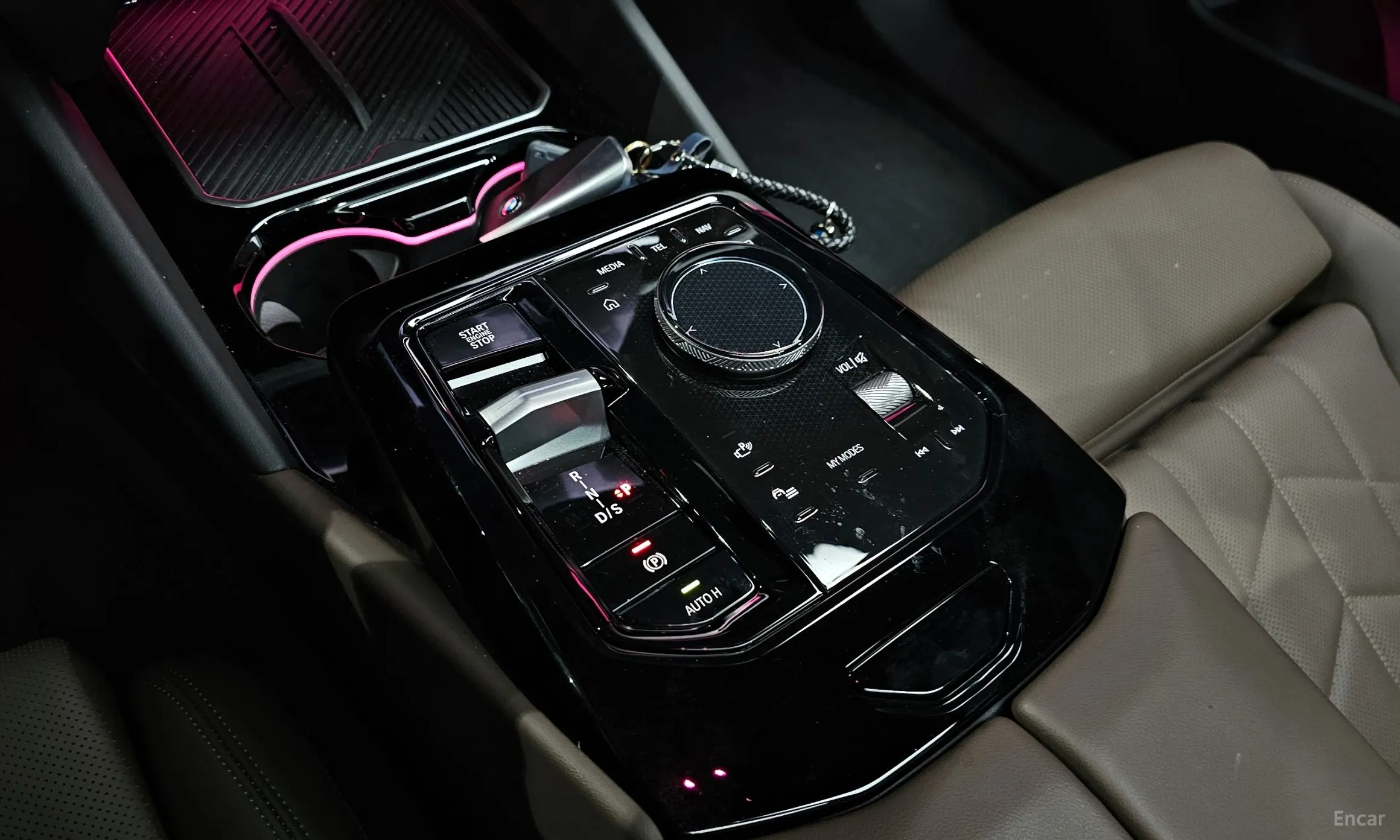 BMW 5 Series (G60) превью 9