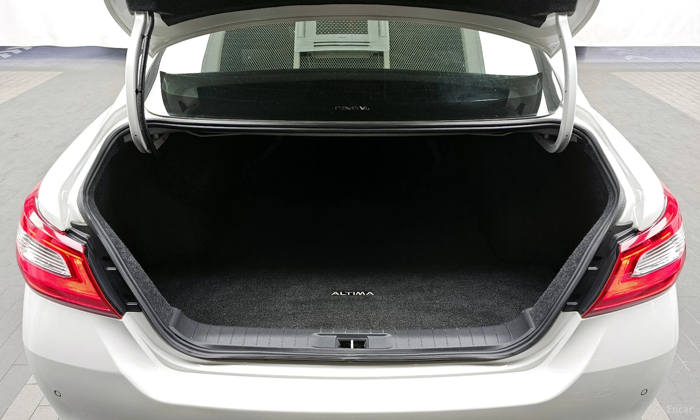 Nissan Altima превью 20