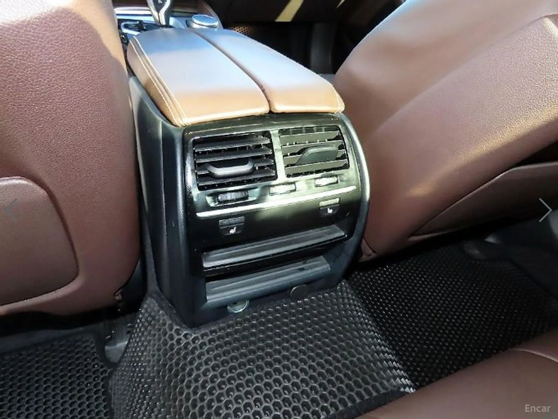 BMW 5 Series (G30) превью 16