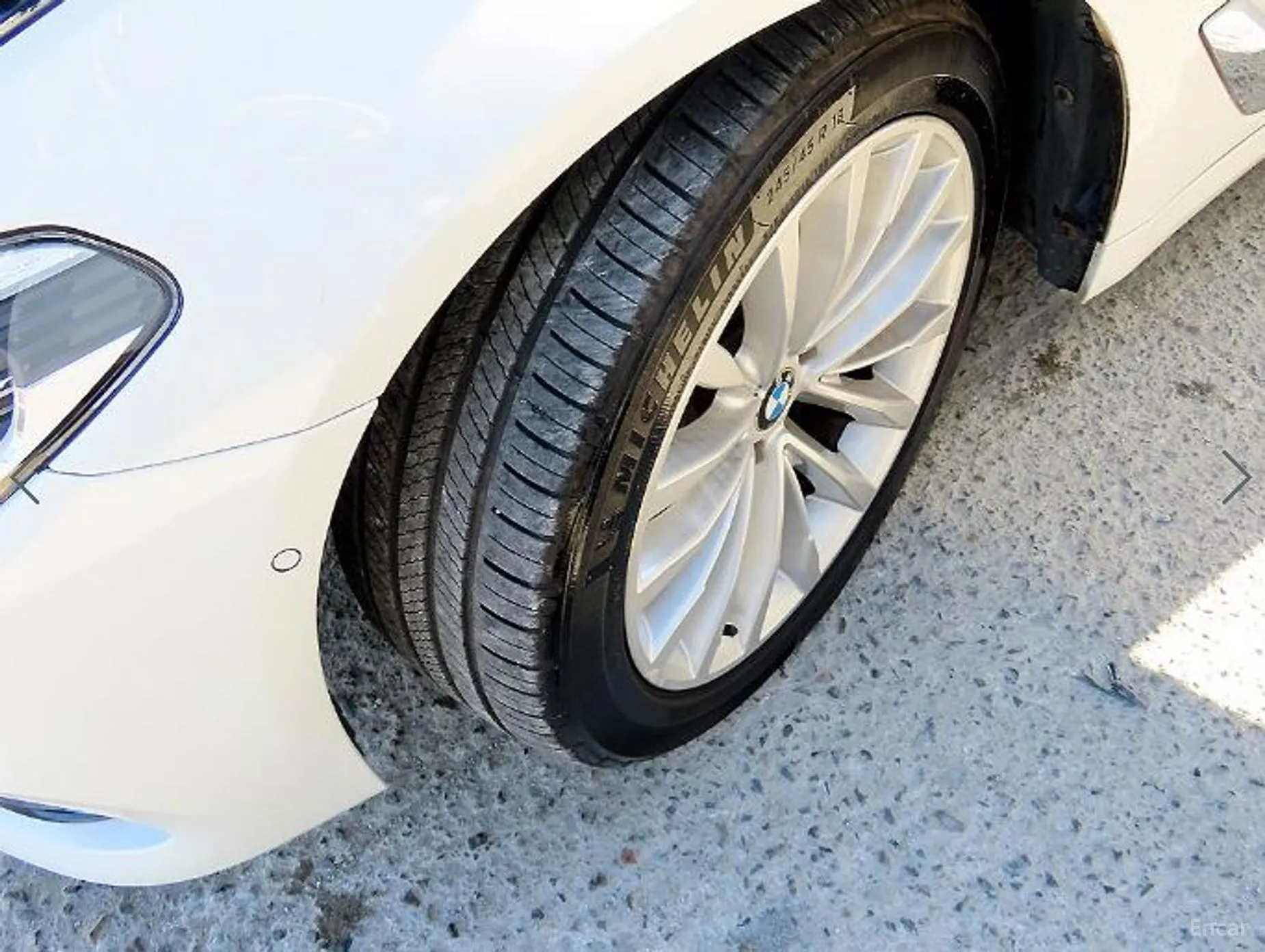 BMW 5 Series (G30) превью 20