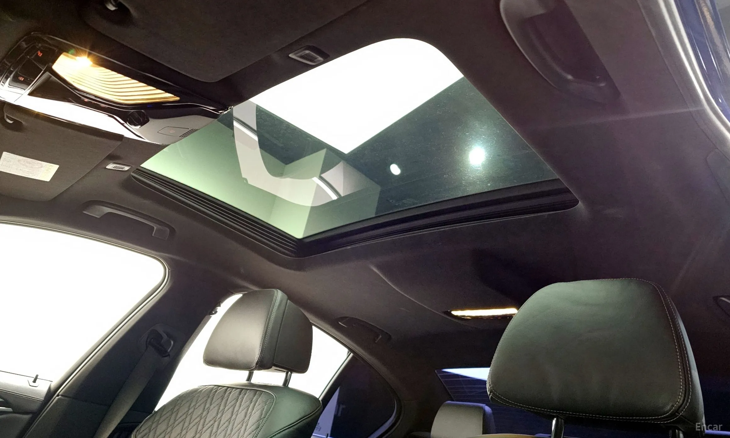 BMW 5 Series (G30) превью 16