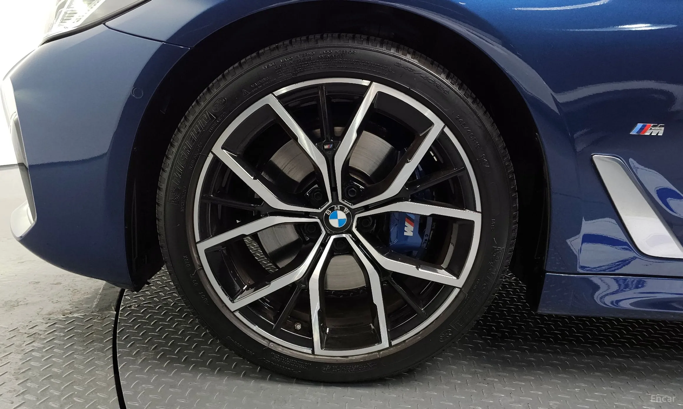 BMW 5 Series (G30) превью 5