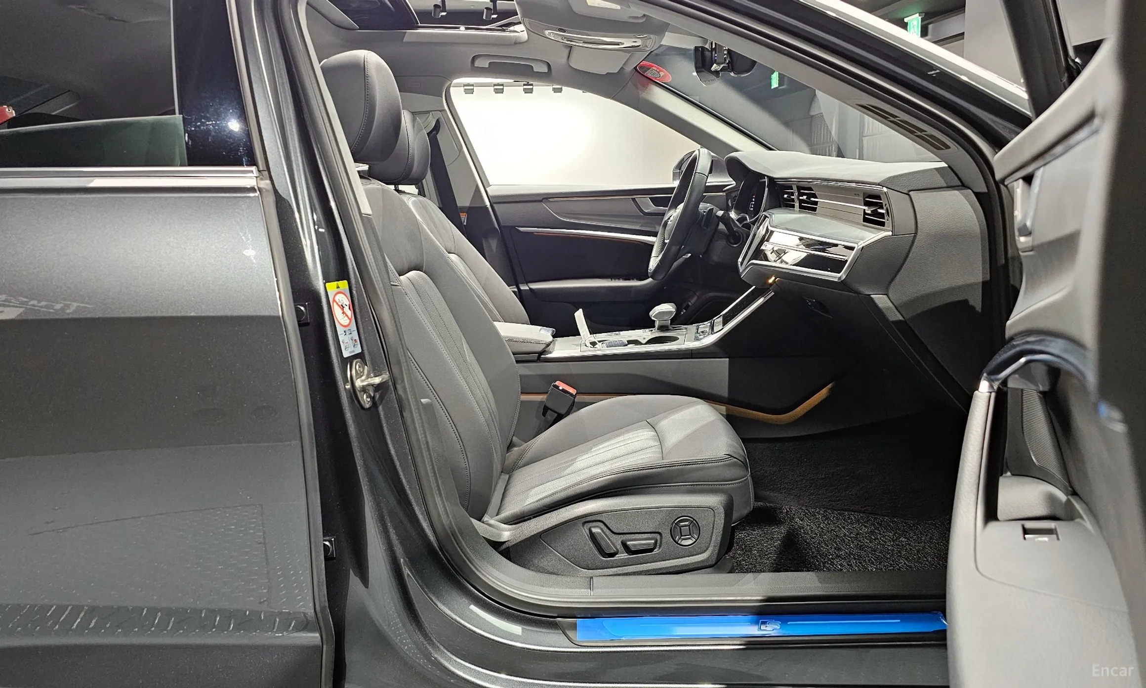 Audi A6 (C8) превью 10