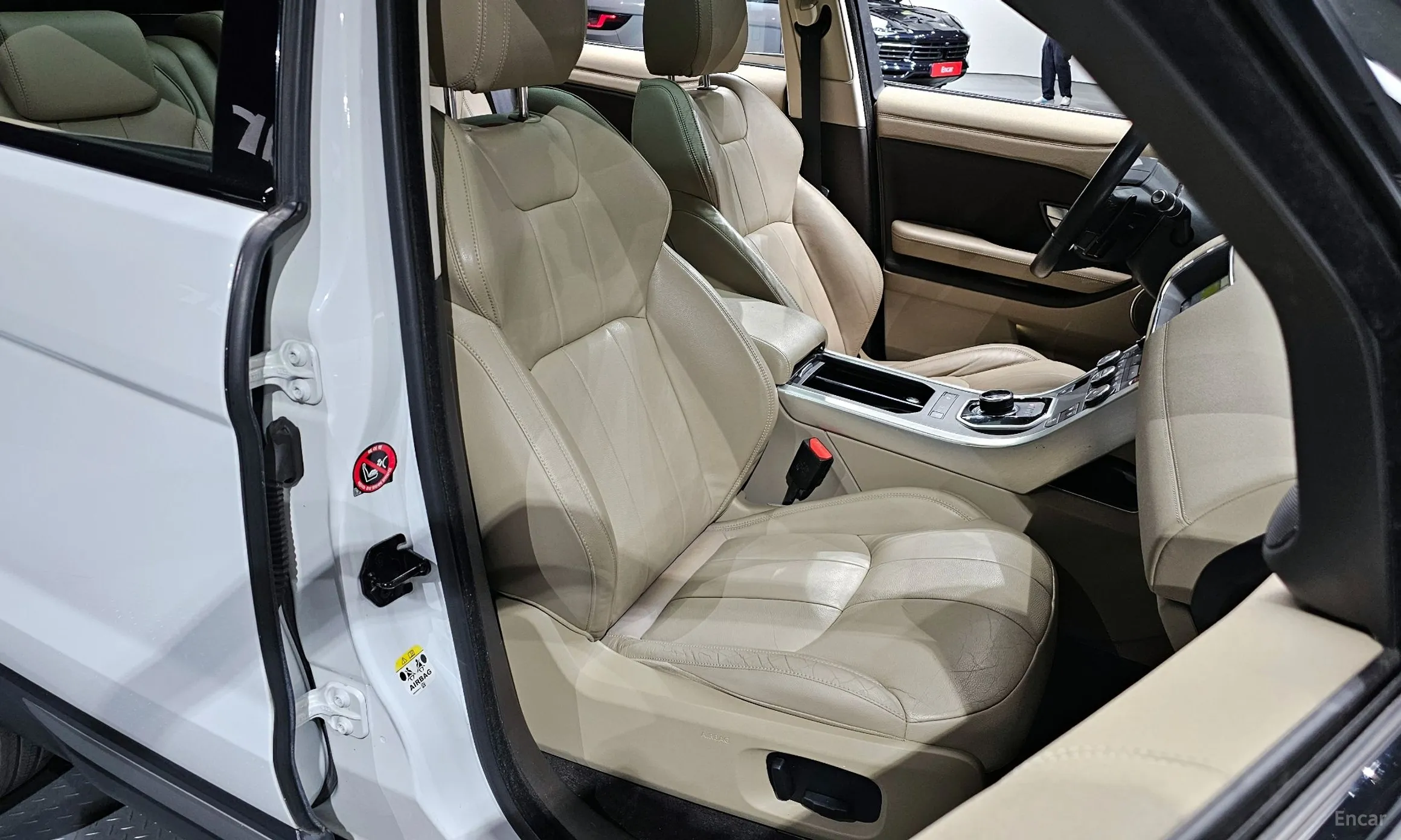 Land Rover Range Rover Evoque превью 10