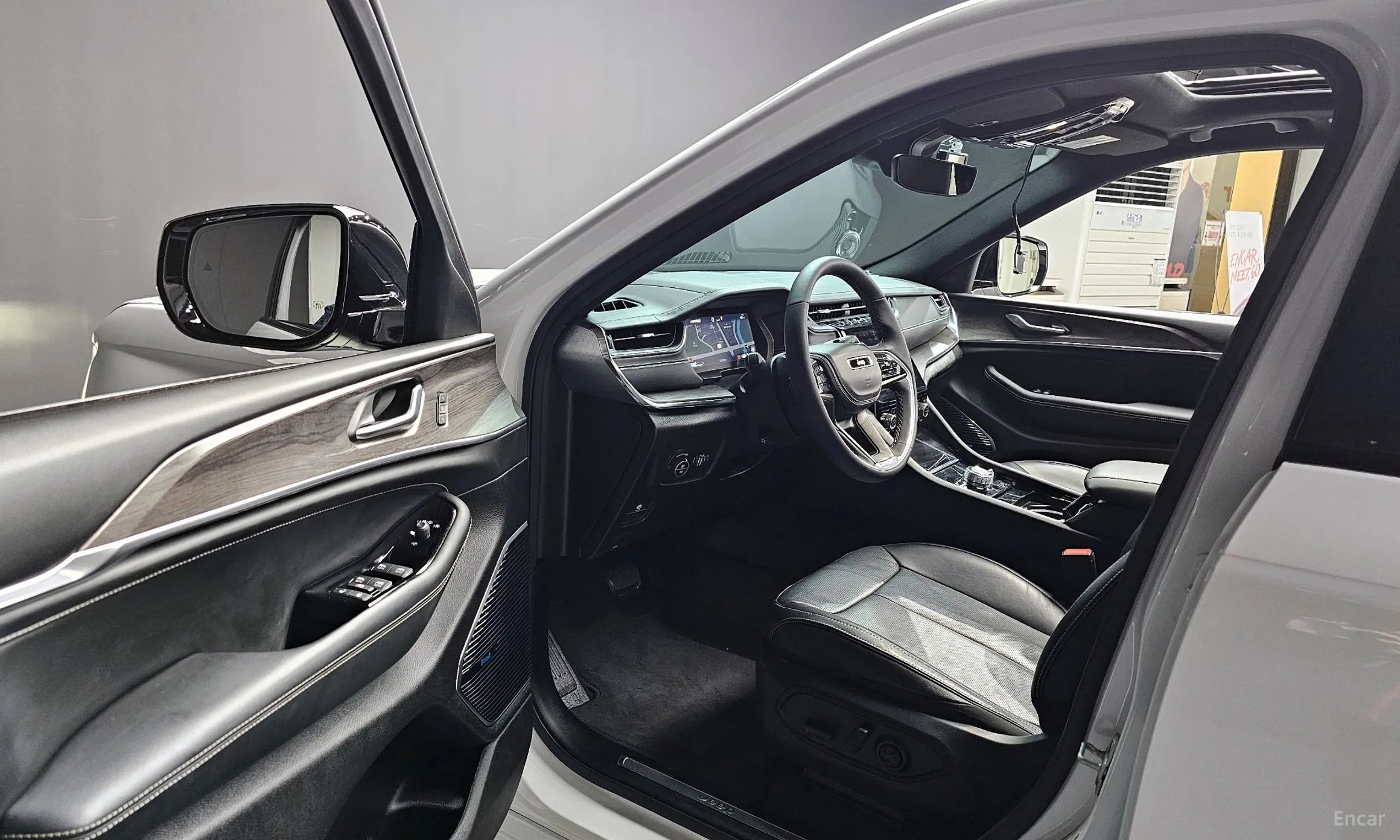 Jeep Grand Cherokee (WL) превью 10