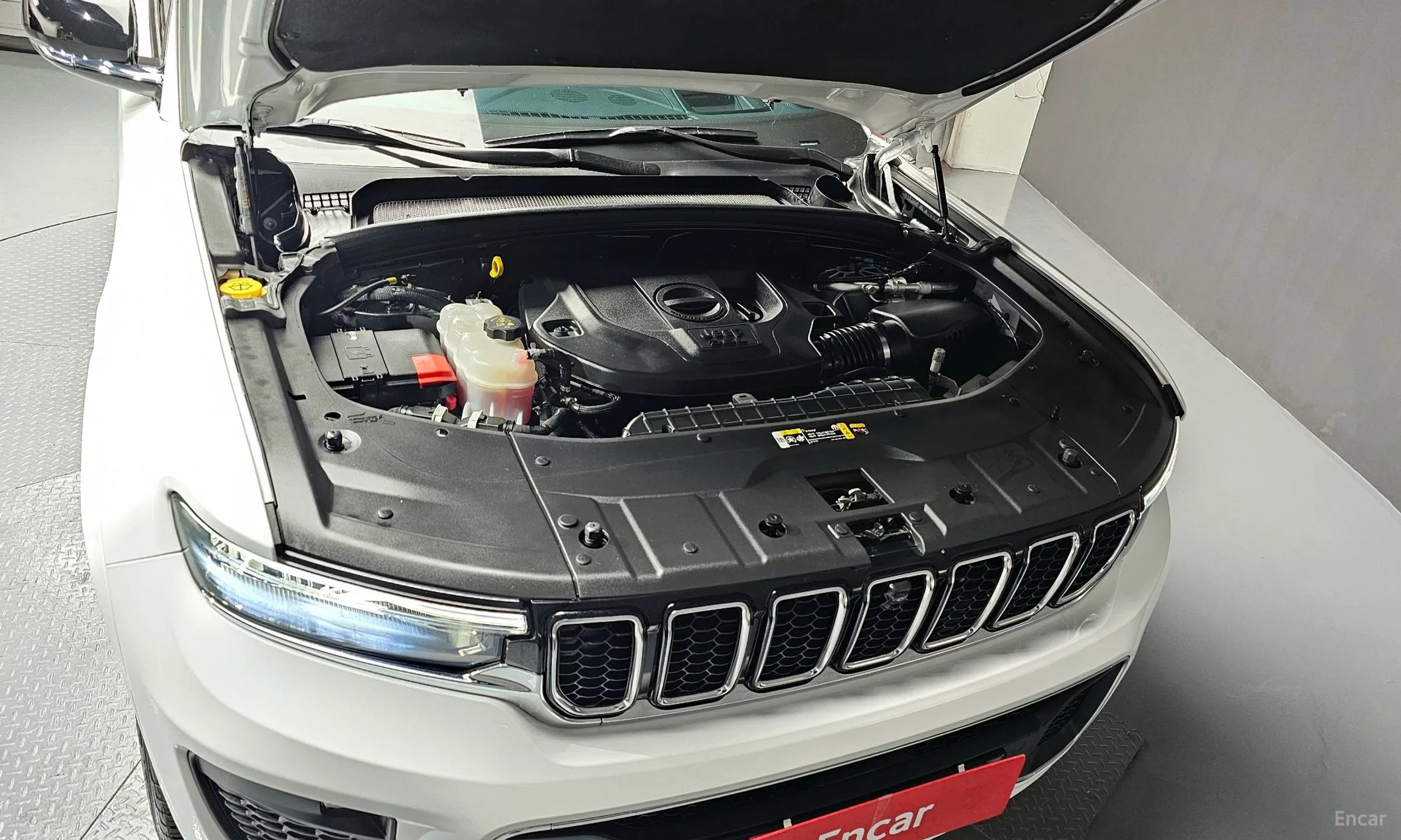 Jeep Grand Cherokee (WL) превью 6
