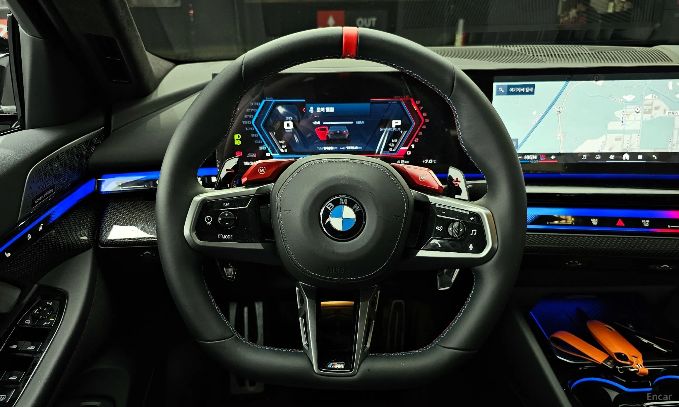 BMW M5 (G90) превью 13