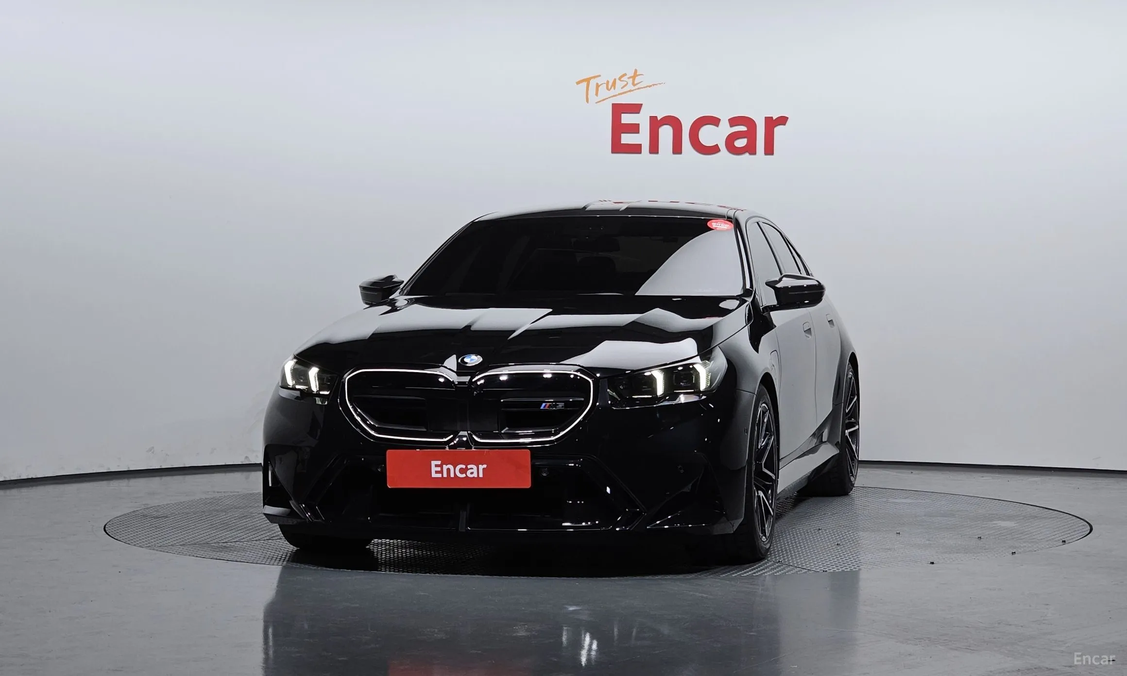 BMW M5 (G90) превью 3