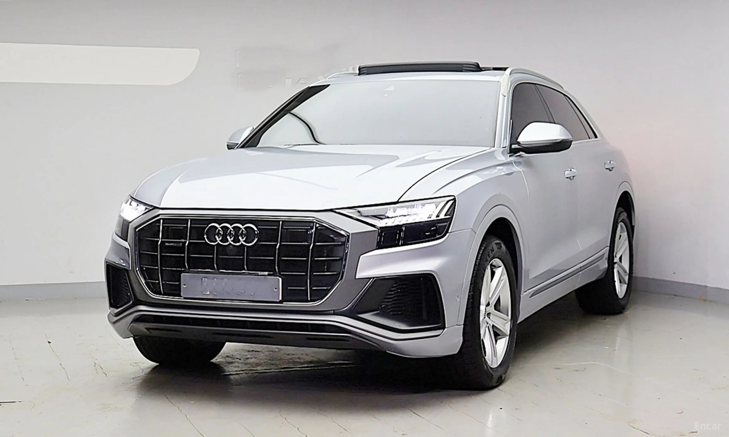 Audi Q8 (4M)