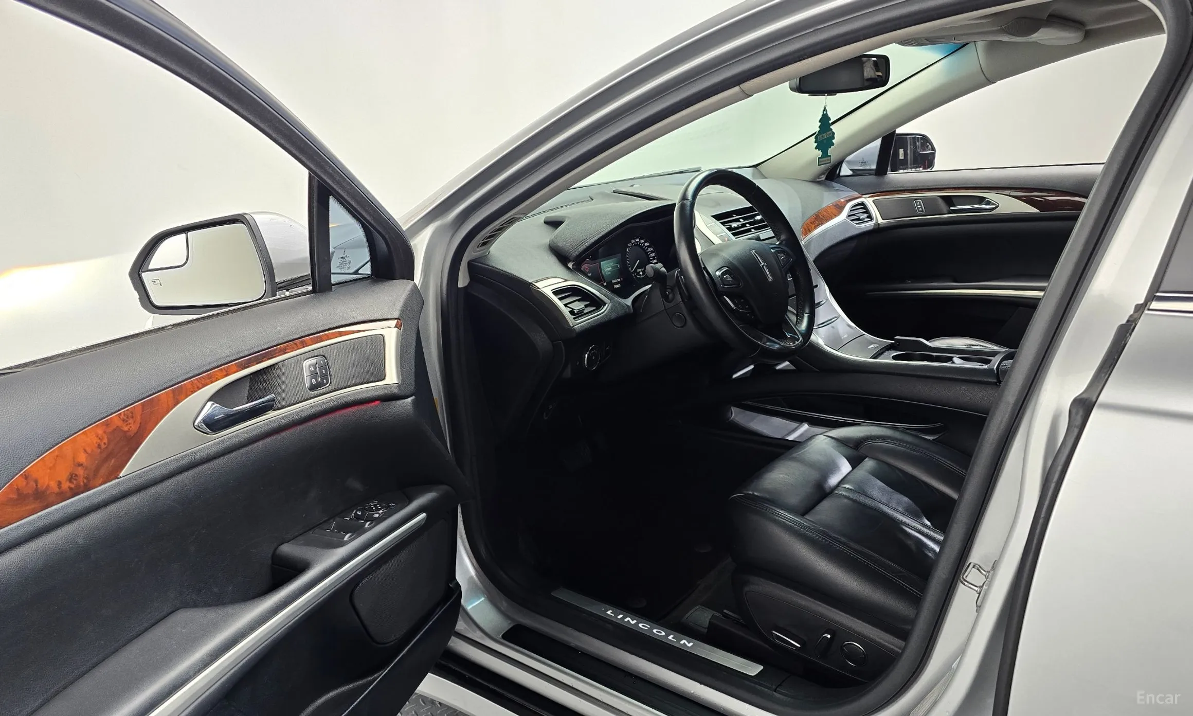 Lincoln New MKZ превью 10