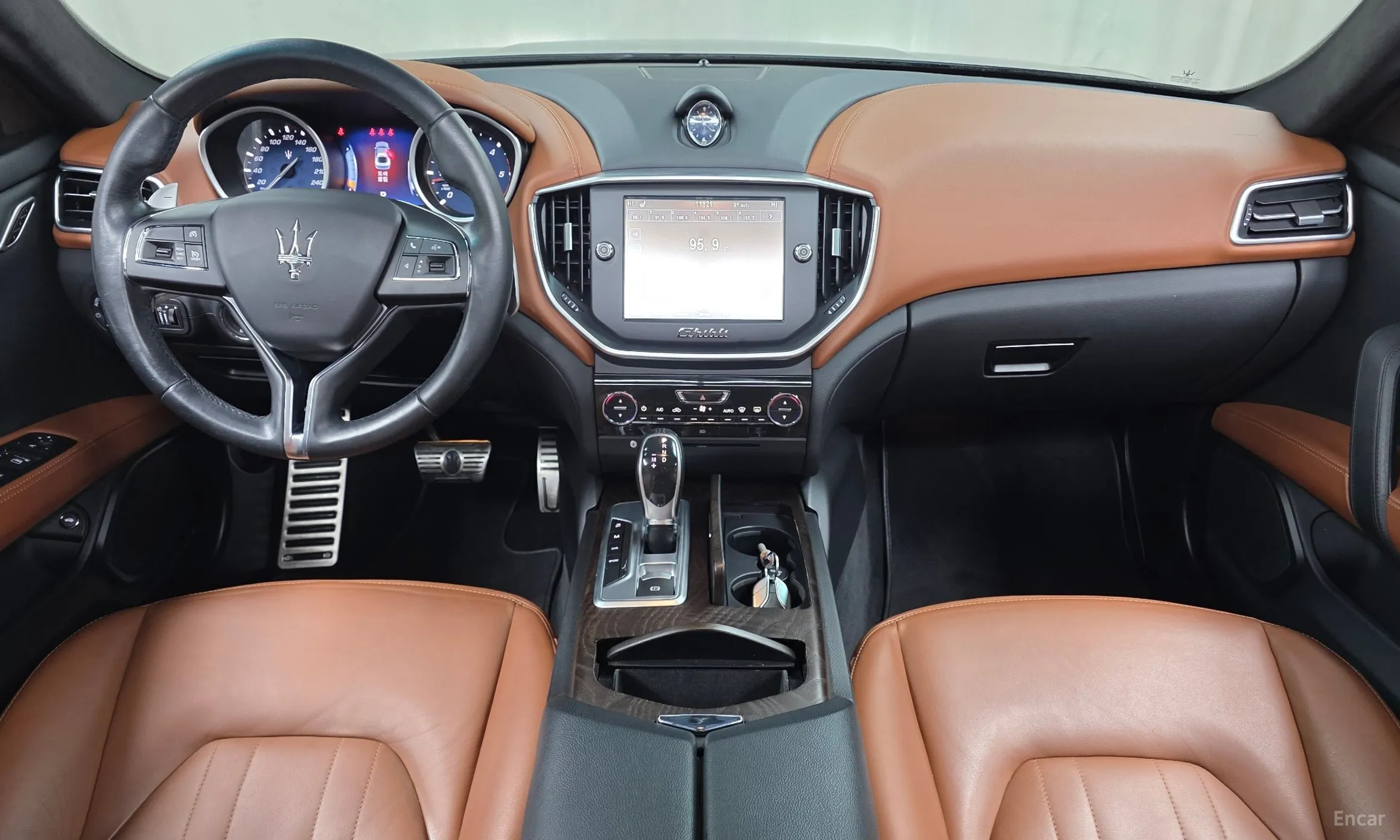 Maserati Ghibli превью 7