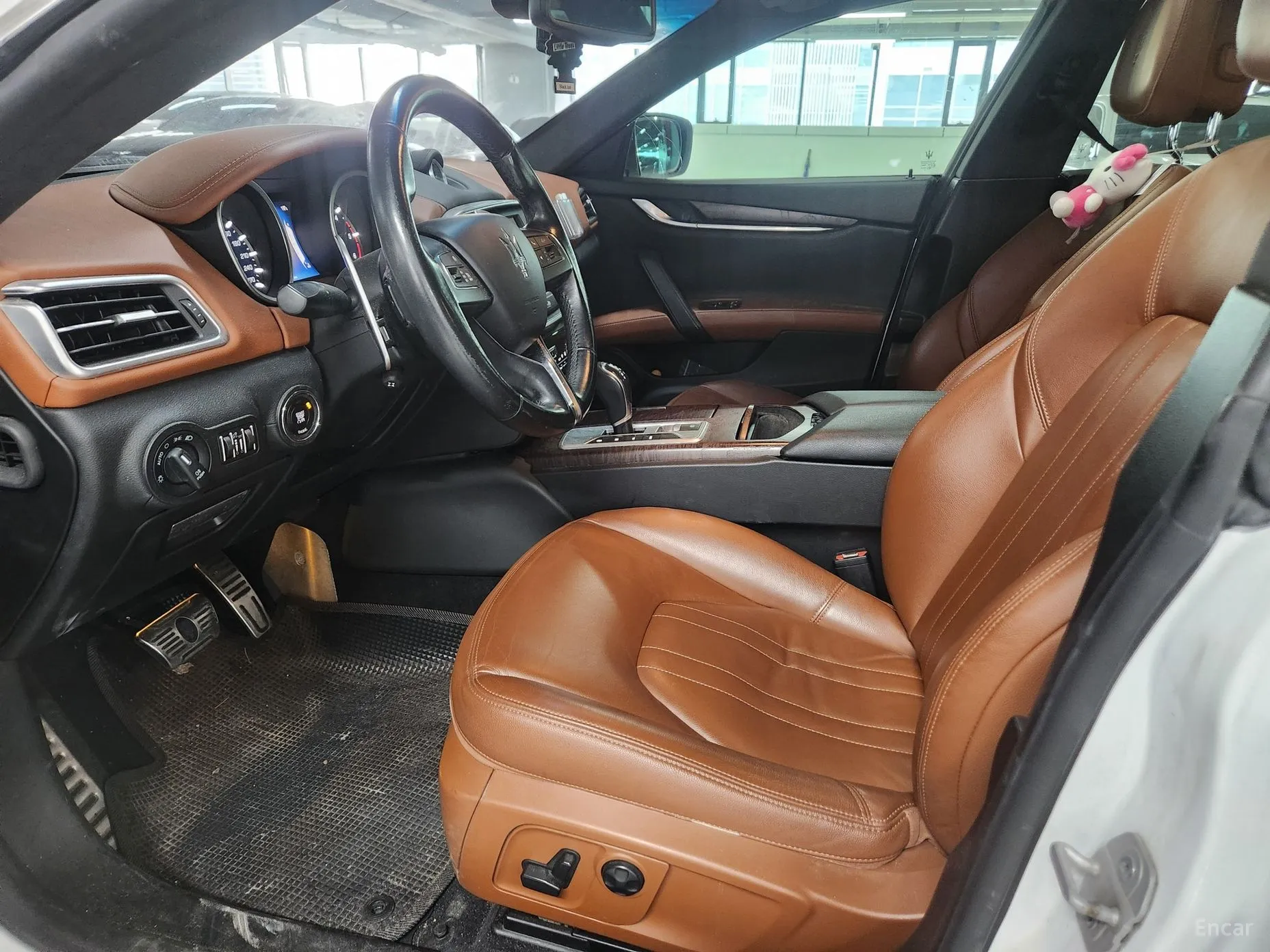 Maserati Ghibli превью 16