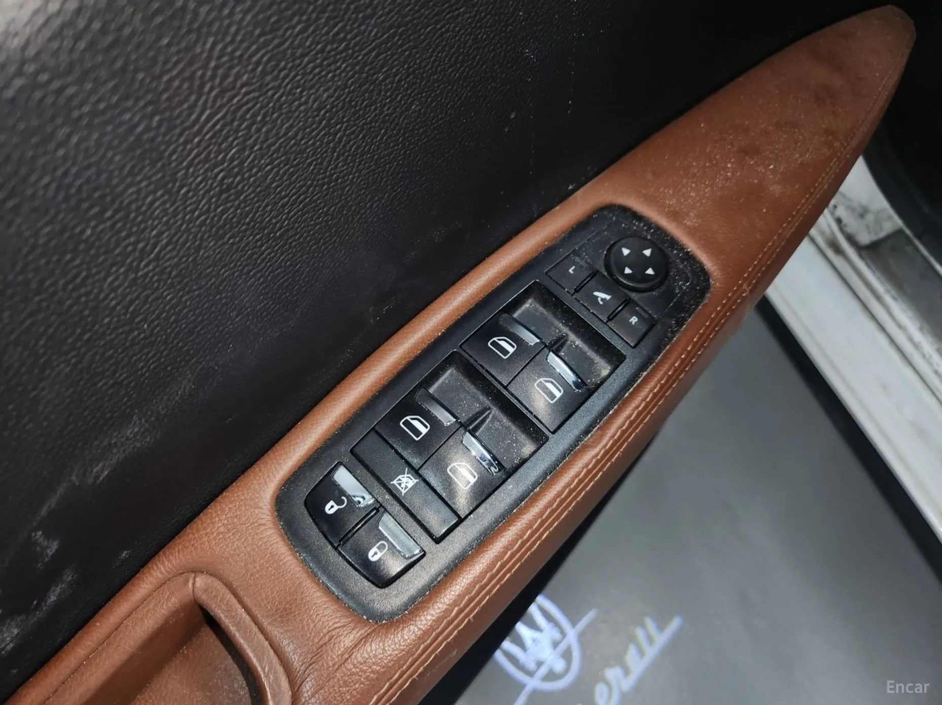 Maserati Ghibli превью 9