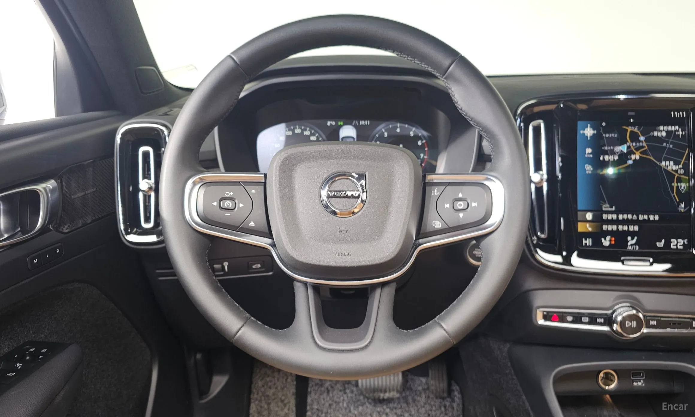 Volvo XC40 превью 13