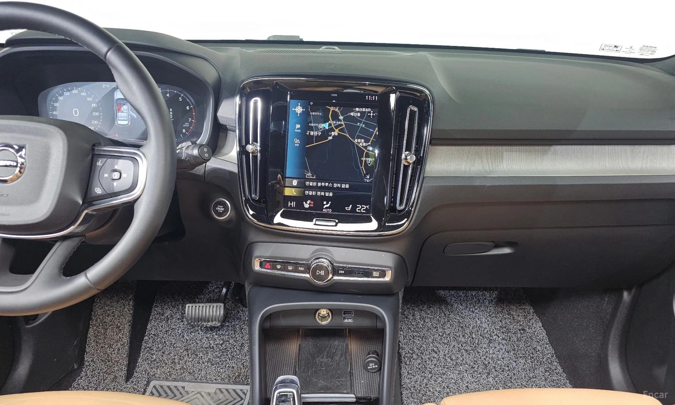 Volvo XC40 превью 14