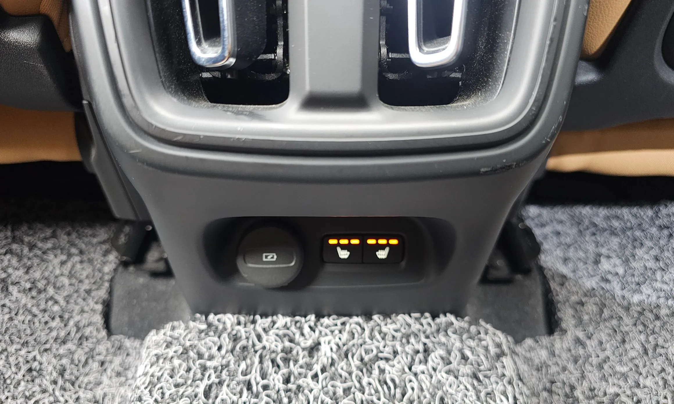 Volvo XC40 превью 18