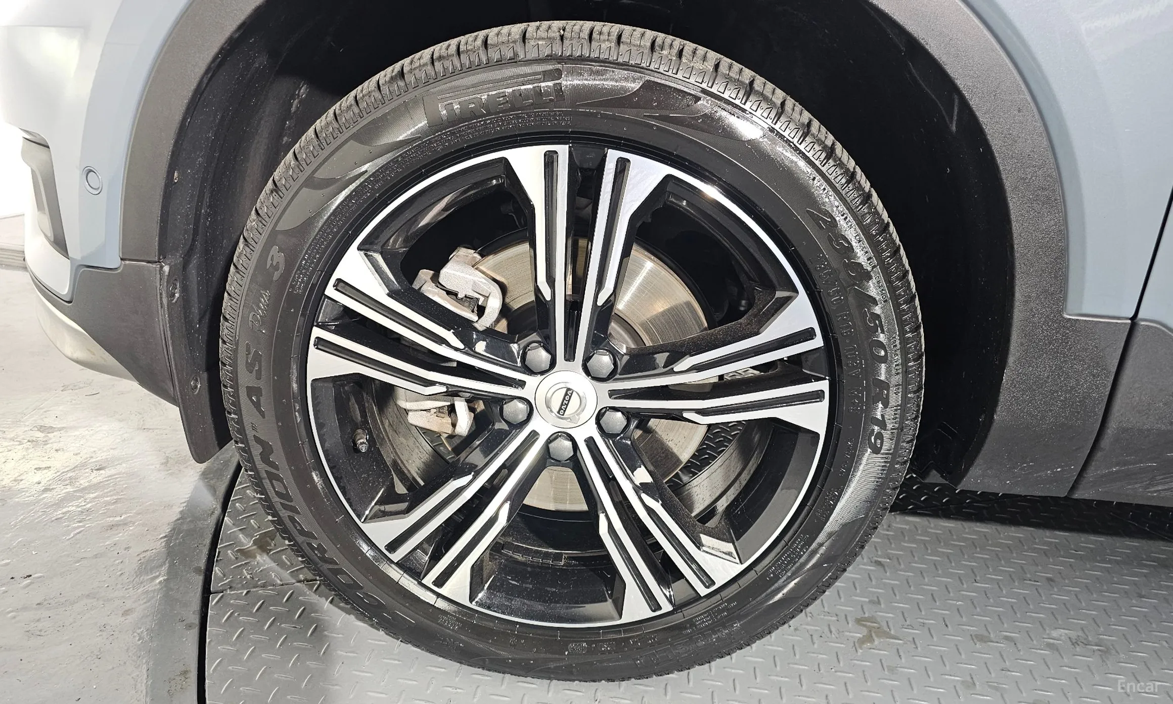 Volvo XC40 превью 5