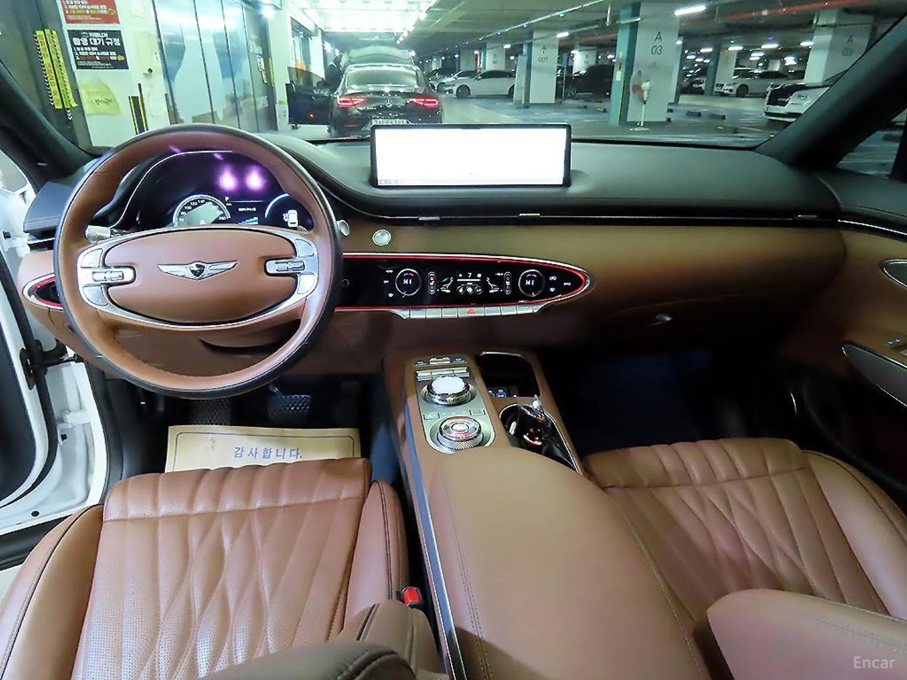 Genesis GV70 превью 10