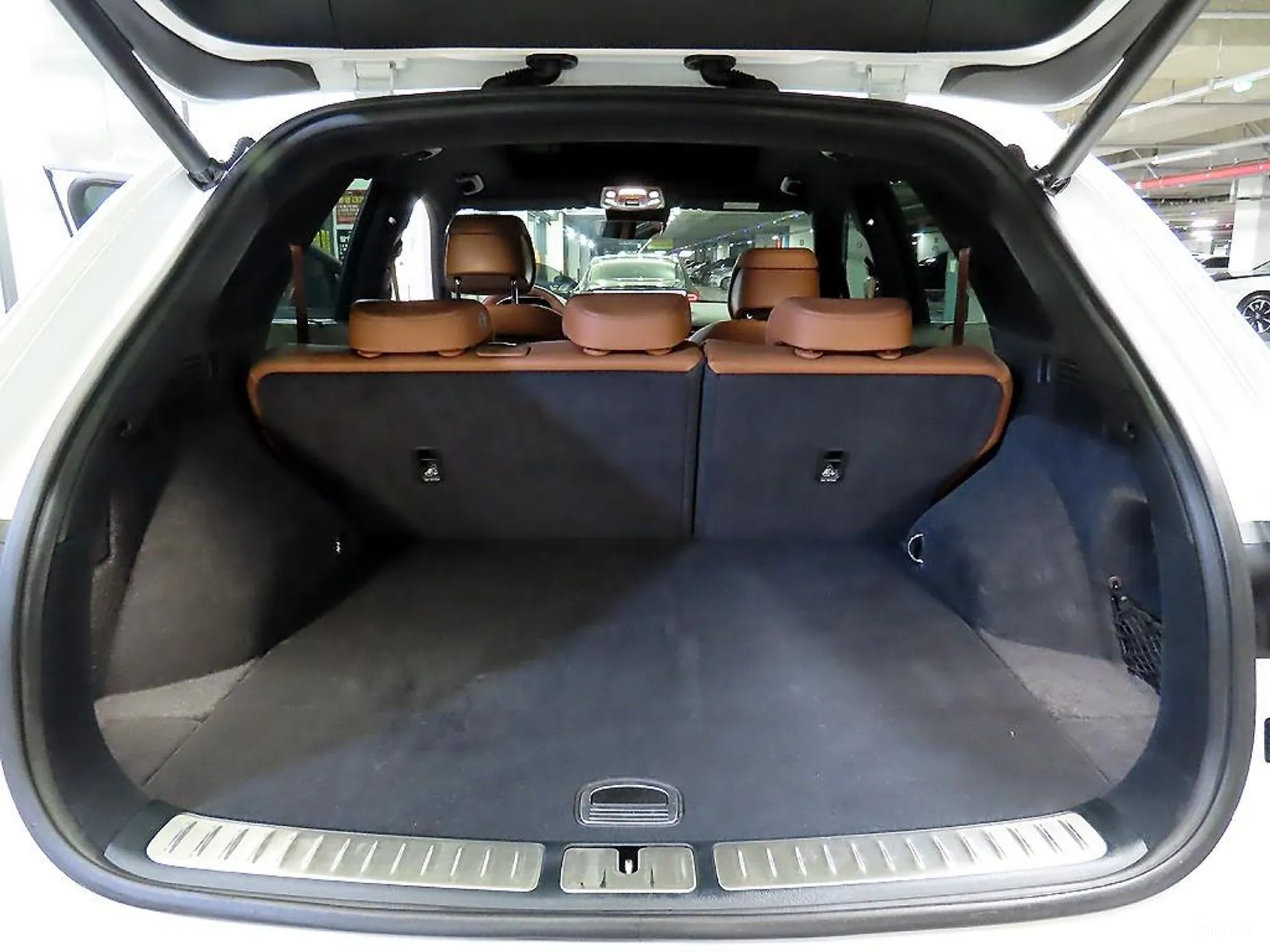 Genesis GV70 превью 16