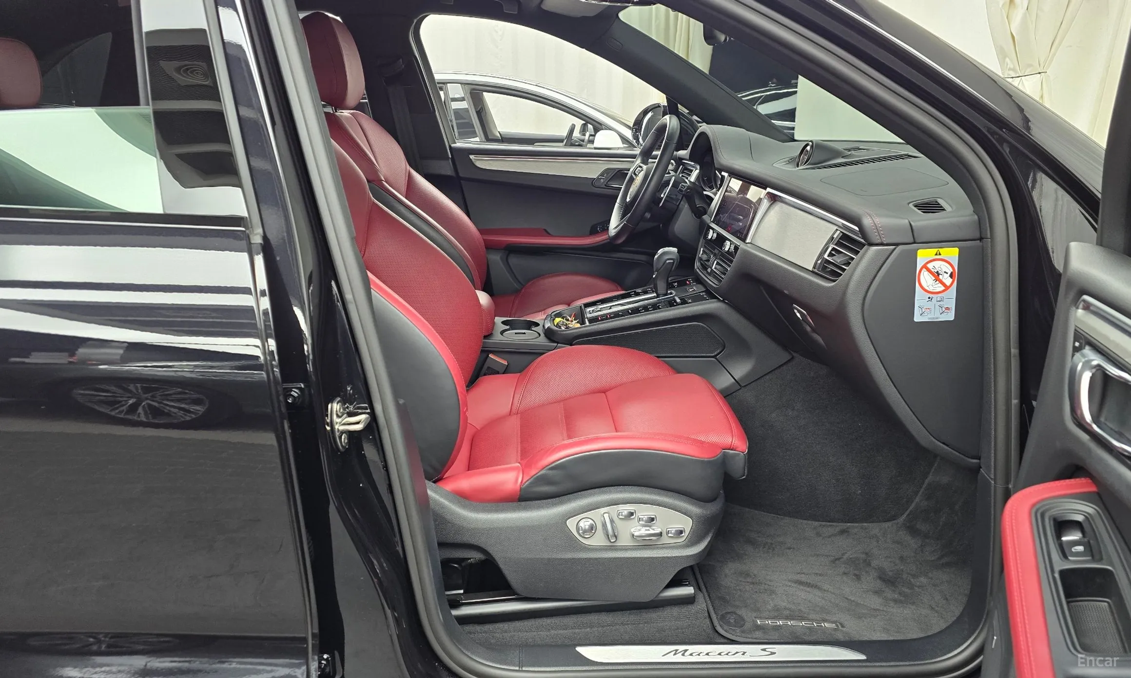 Porsche Macan превью 11