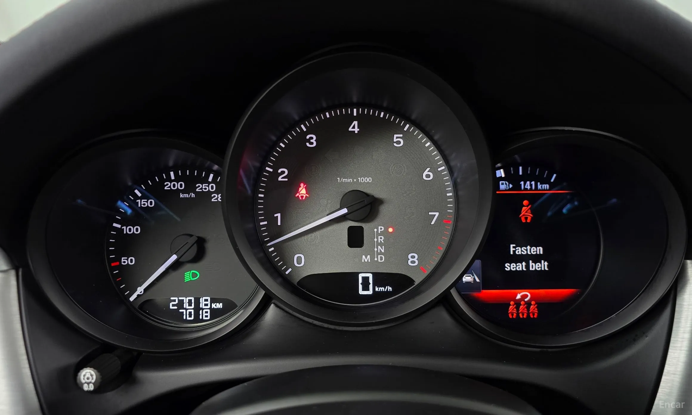 Porsche Macan превью 8
