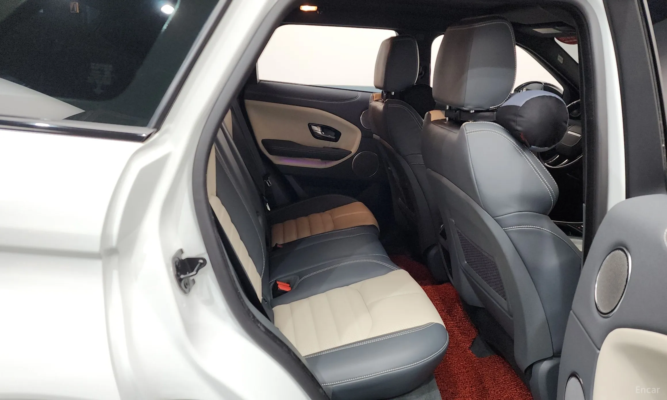 Land Rover Range Rover Evoque превью 12