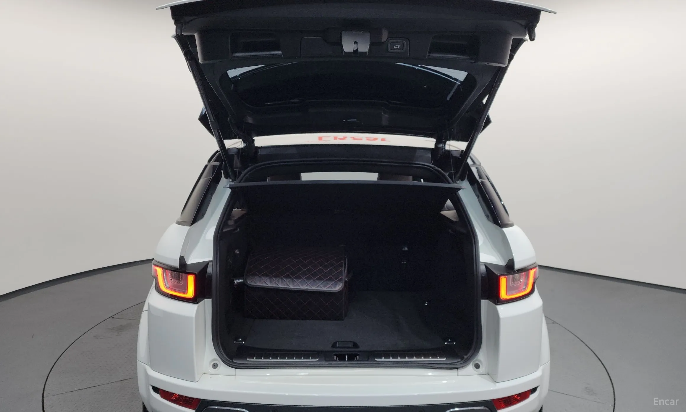 Land Rover Range Rover Evoque превью 20