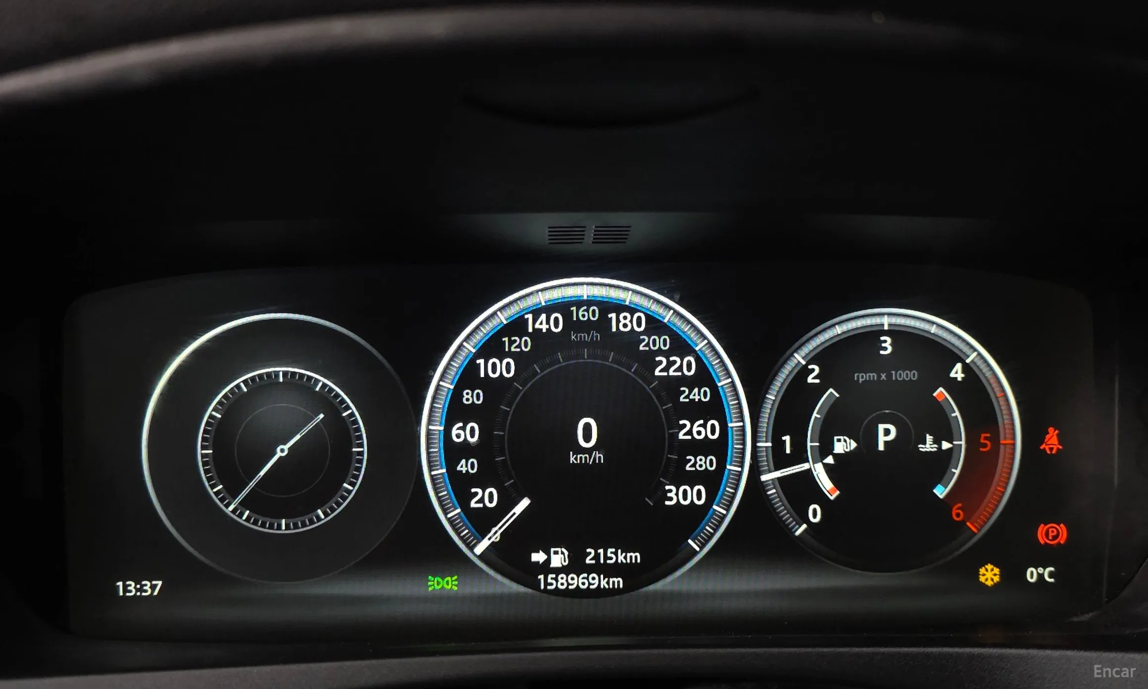 Jaguar F-PACE превью 8