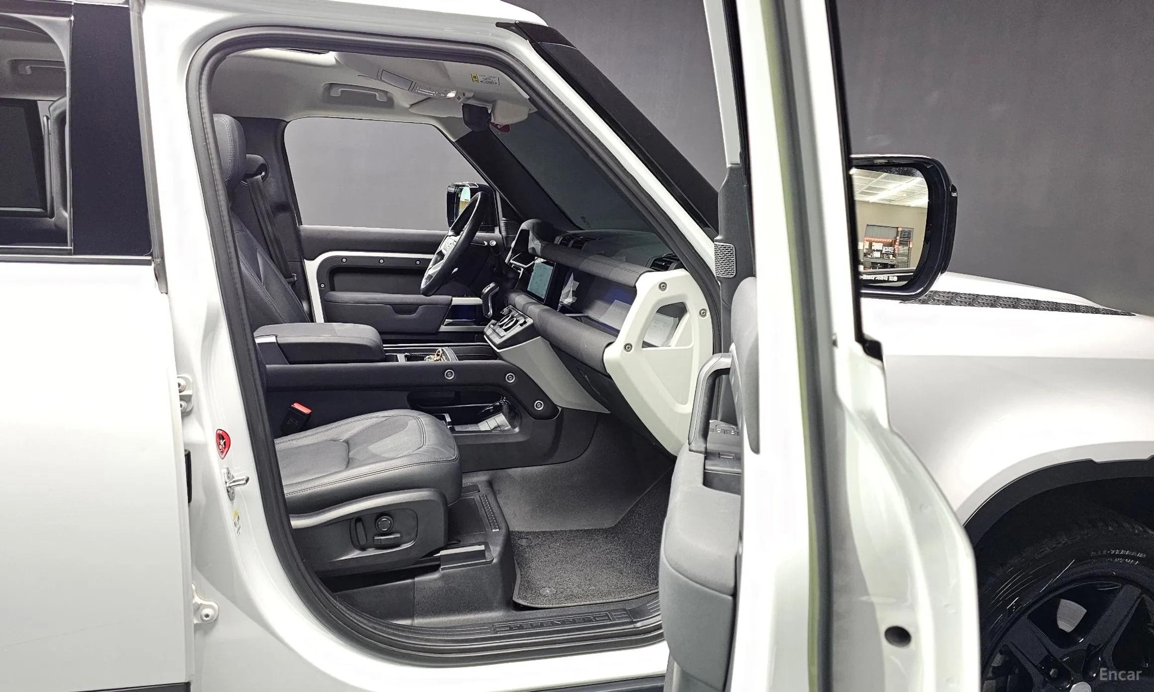 Land Rover Defender (L663) превью 11