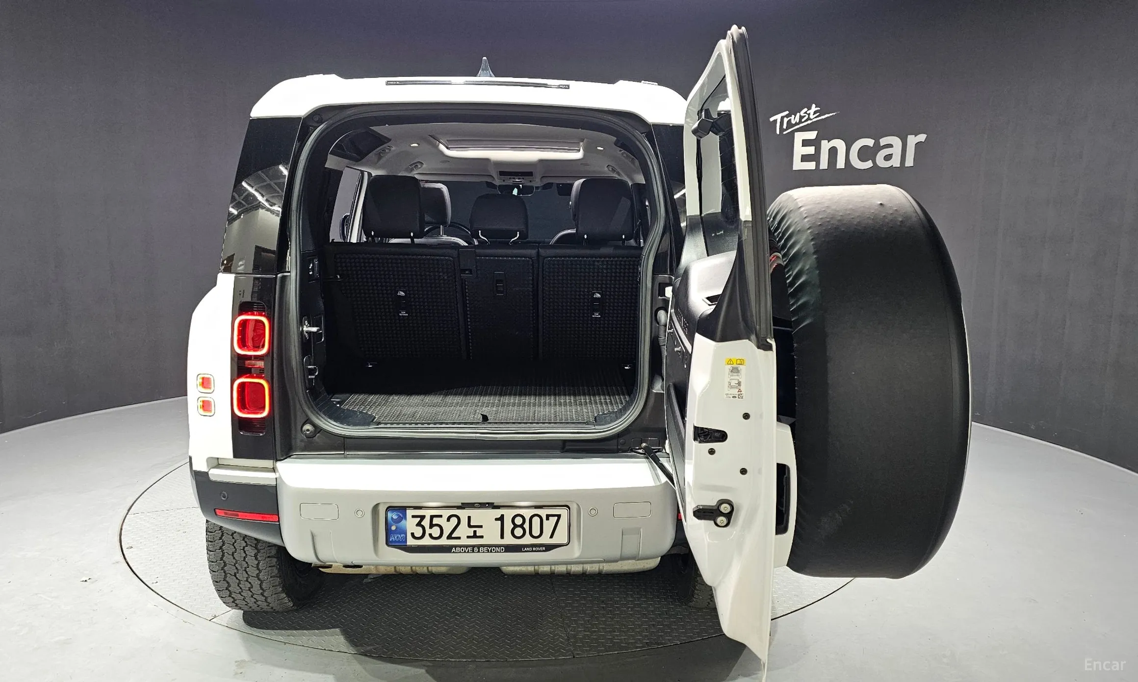 Land Rover Defender (L663) превью 20