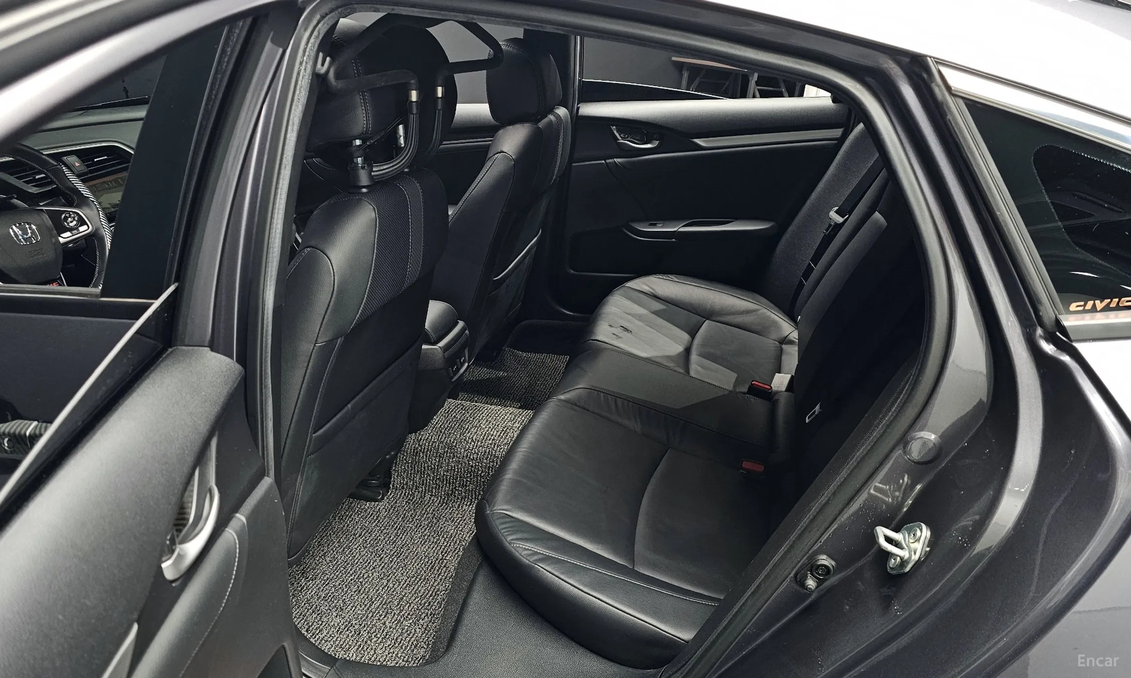 Honda Civic превью 12