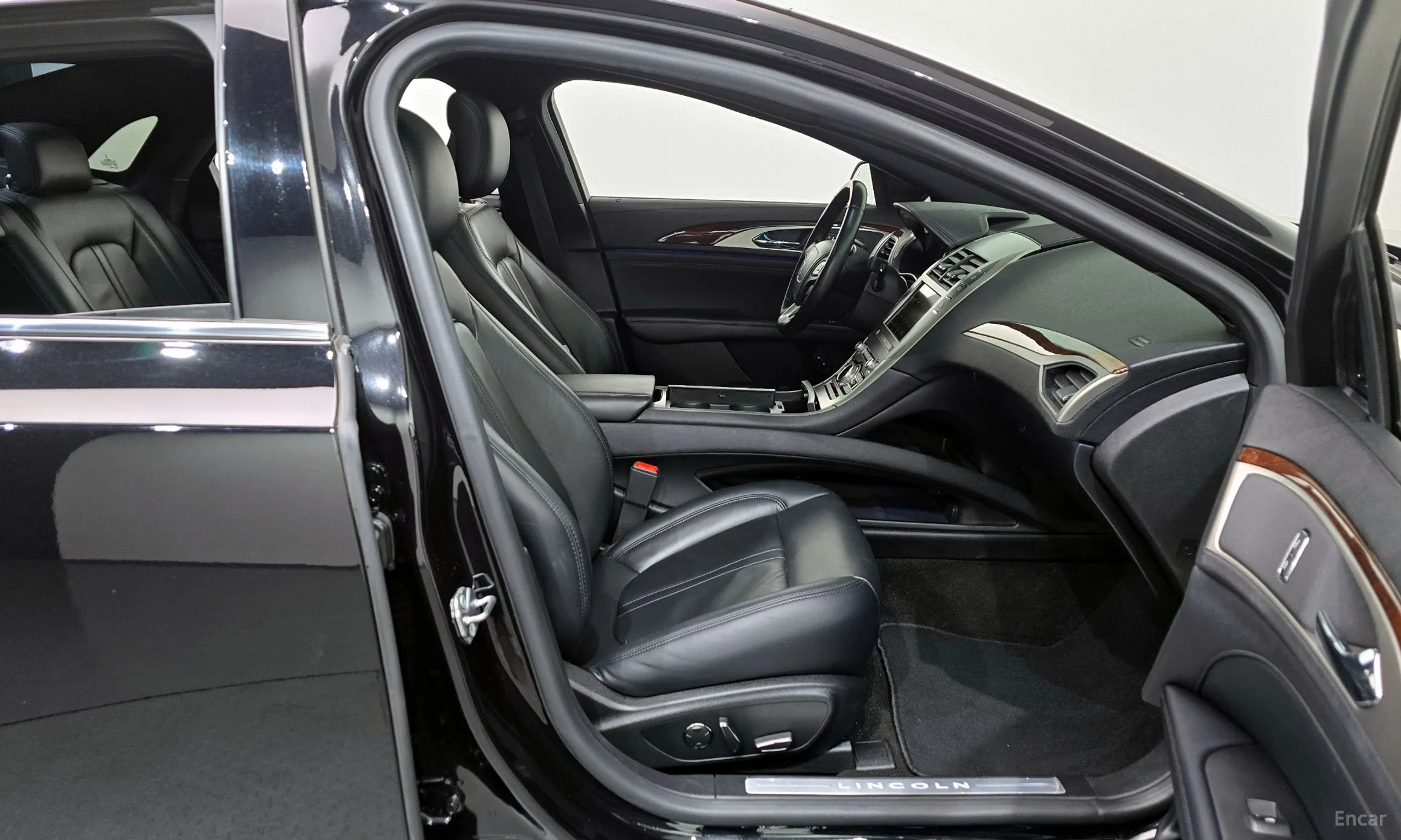 Lincoln New MKZ превью 11