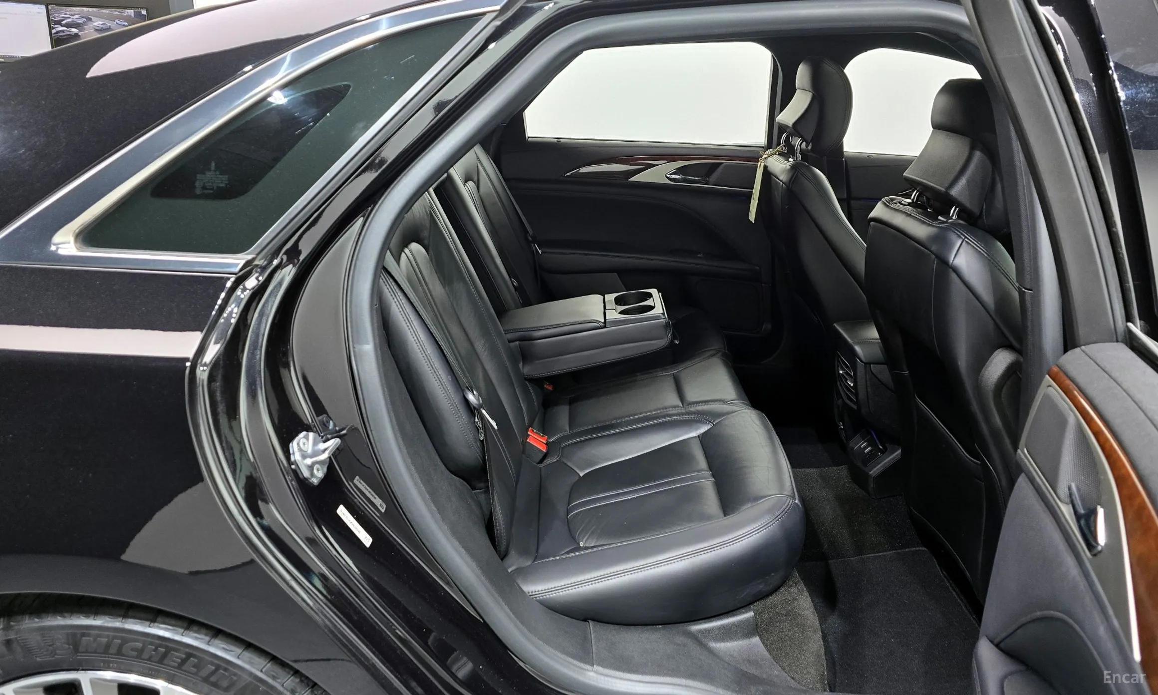 Lincoln New MKZ превью 12