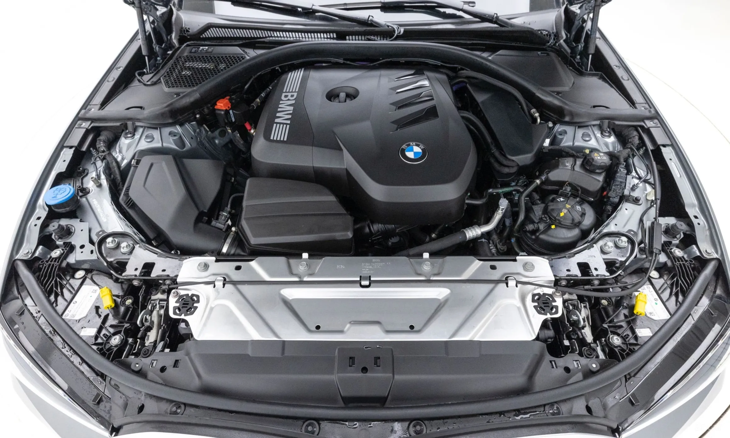 BMW 3 Series (G20) превью 6