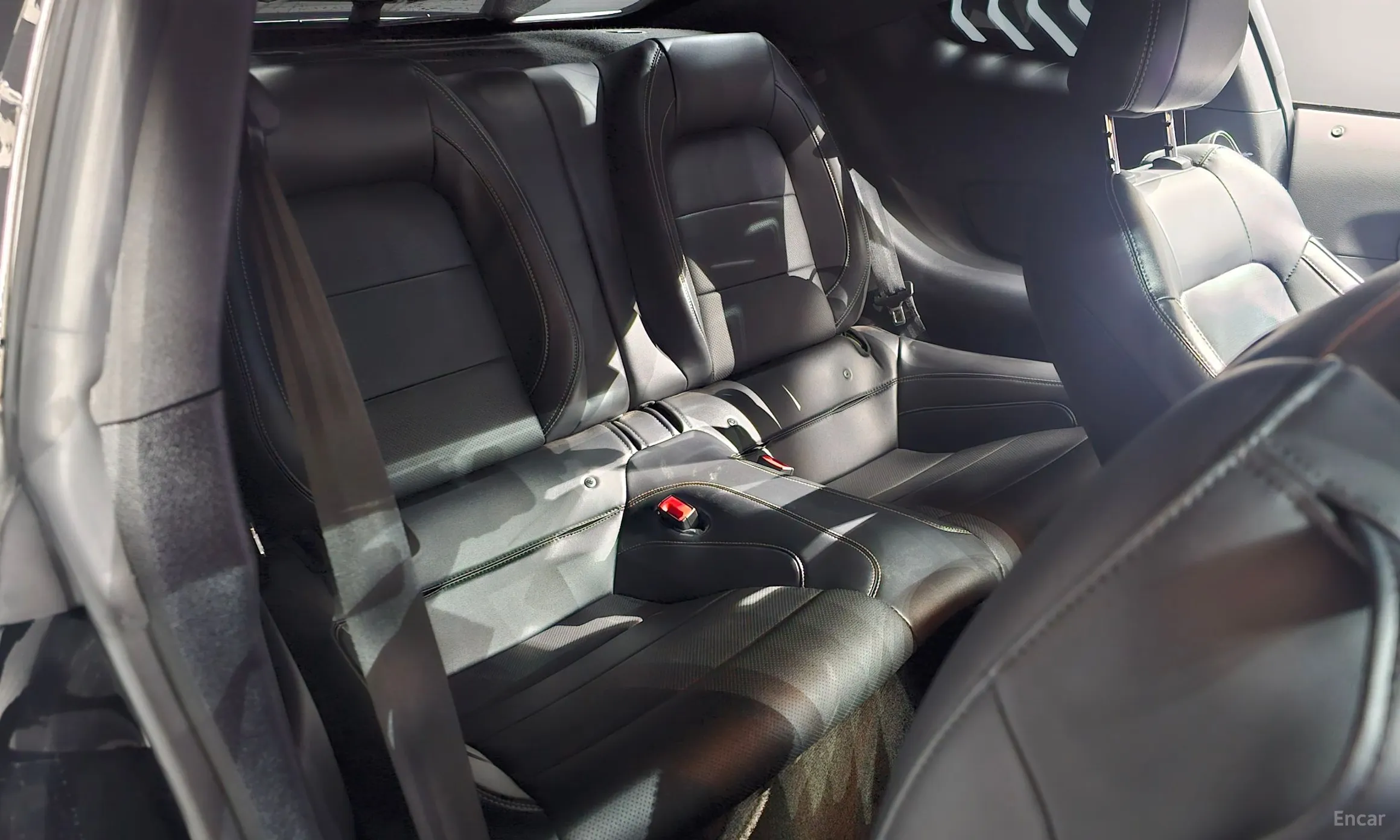 Ford Mustang превью 12