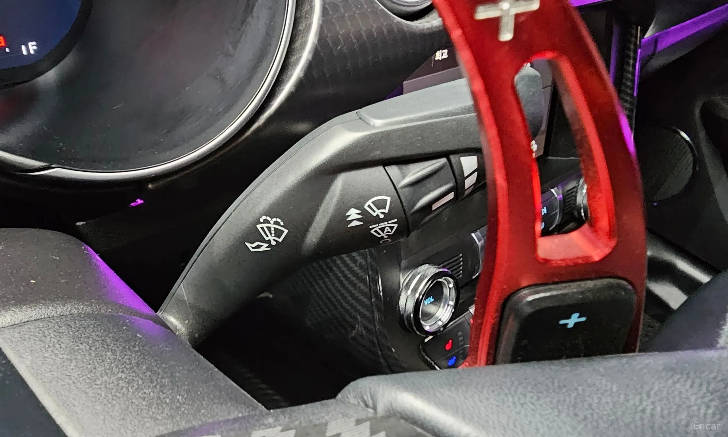Ford Mustang превью 18