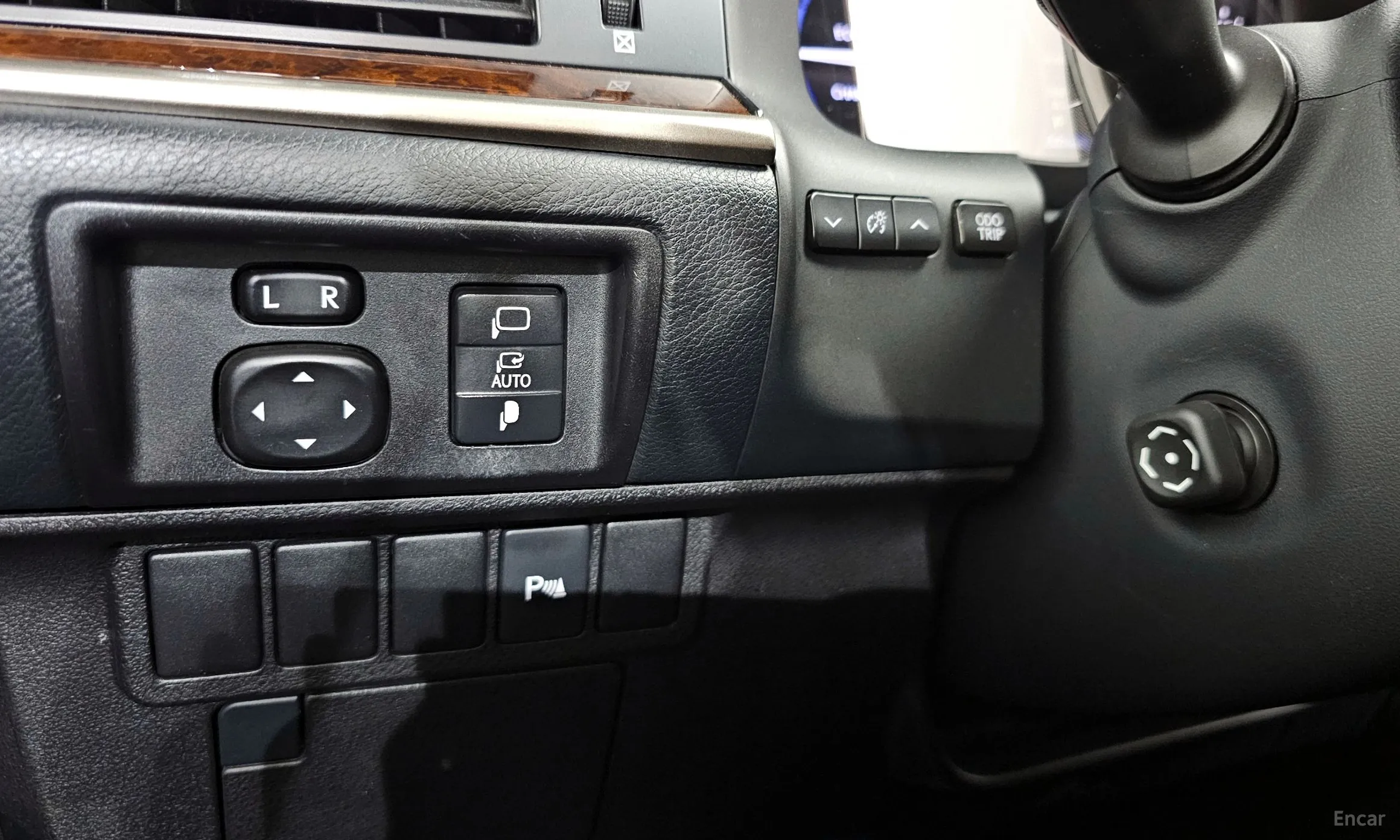 Lexus New ES300h превью 17