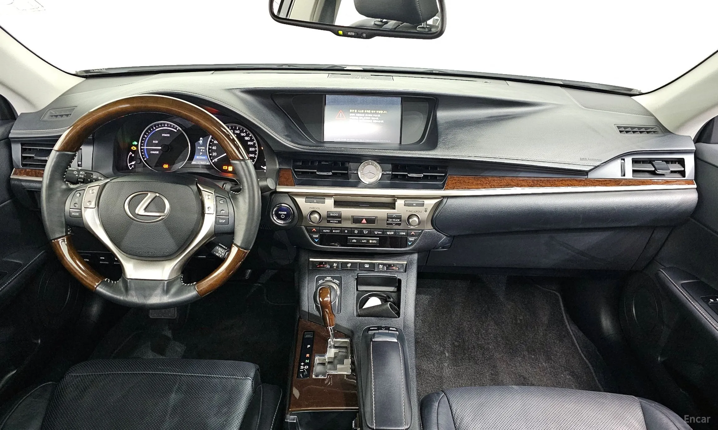 Lexus New ES300h превью 7